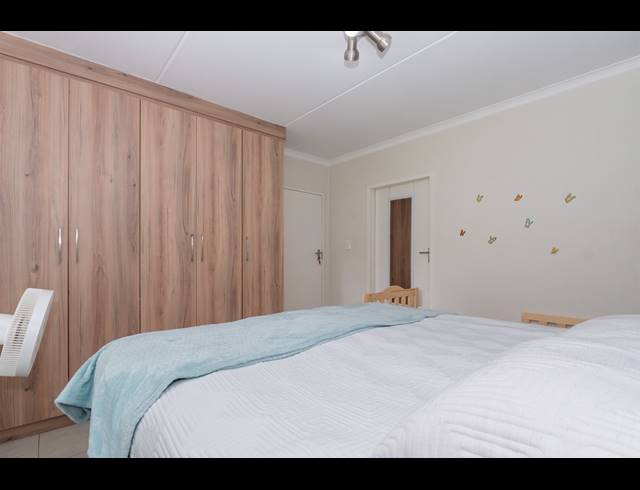 3 BEDROOM APARTMENT FOR SALE IN MODDERFONTEIN